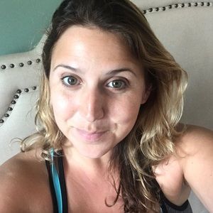 Meet your Posher, Hillary